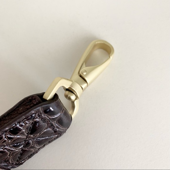 New wristlet strap